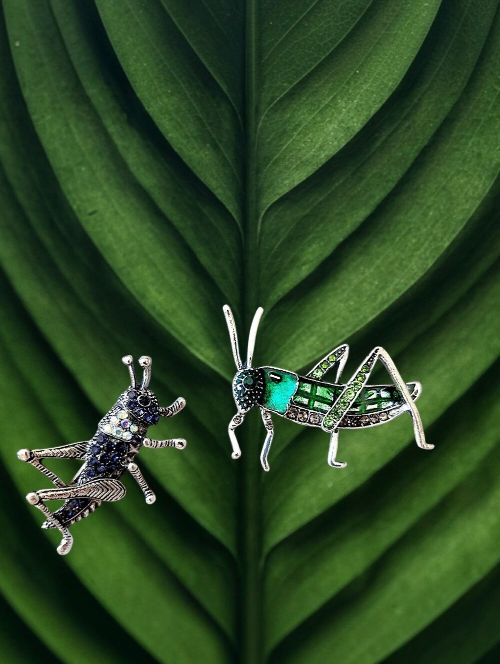 Grasshopper Couple Brooch